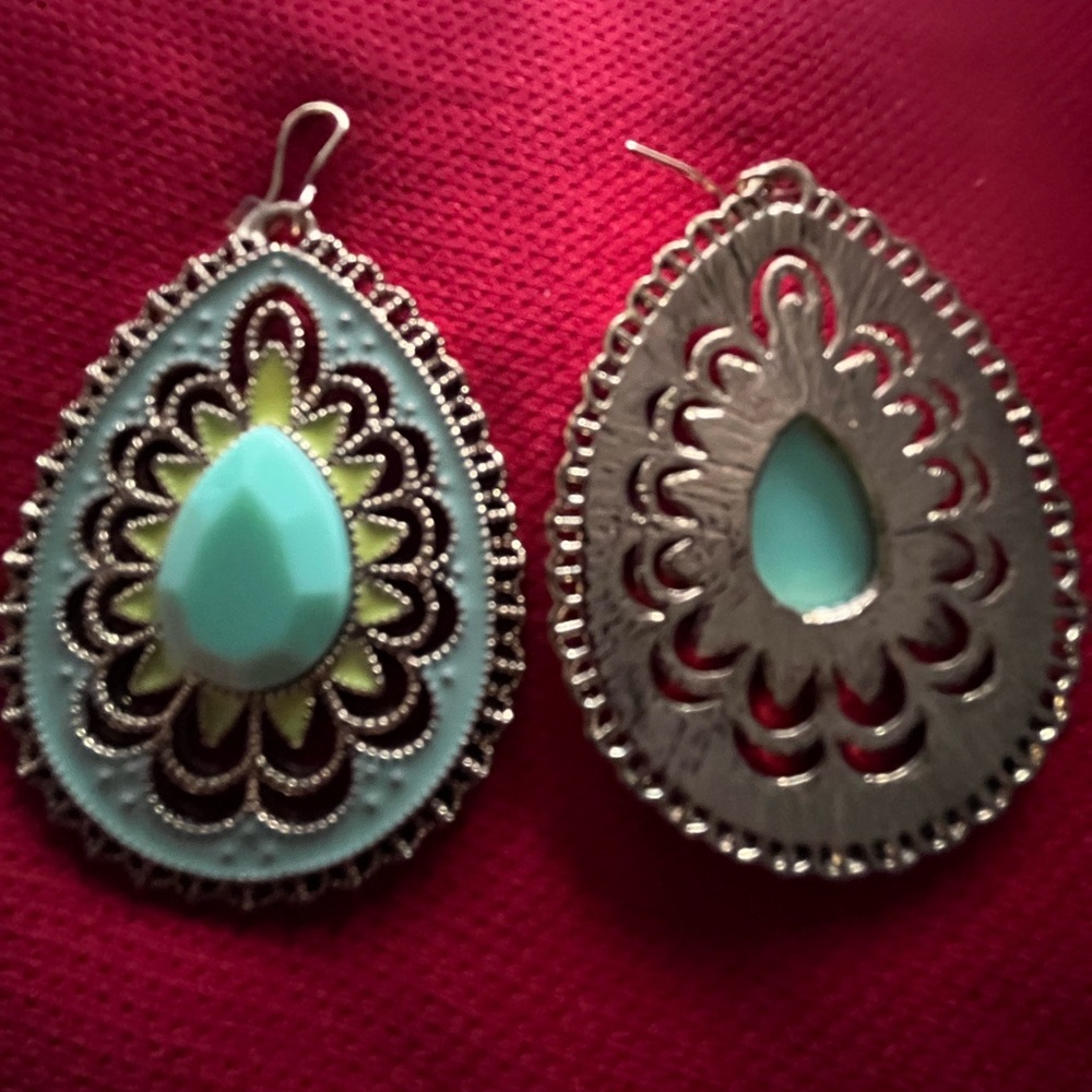 Blue Boho Gold Tone Dangle Hook Pierced Earrings NWT - Picture 2 of 3